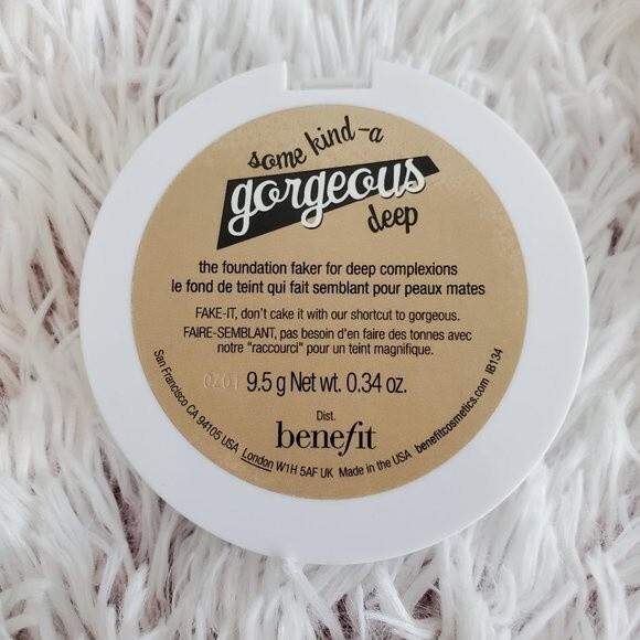 NEW Benefit Some Kind Of Gorgeous Foundation - Picture 7 of 10